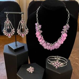Elegant Pink Jewelry Set. NWT